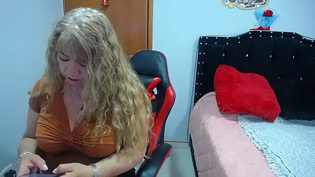 Ursulawhite69 online show from 01.10.26