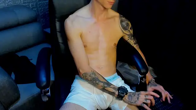 Snapshot of Dmtry6 chatting on 02.24.25 Dmtry6 online show from 02.24.25