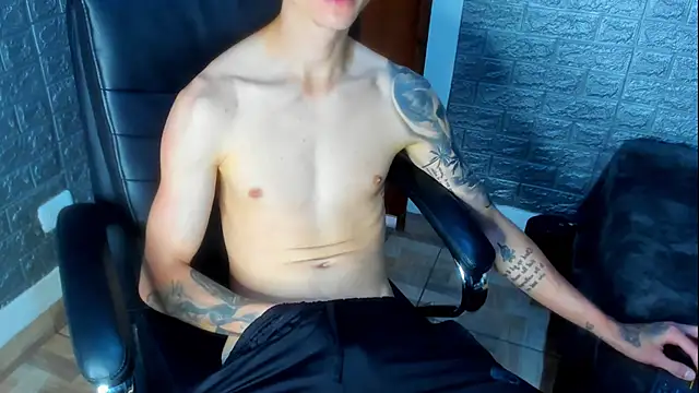 Snapshot of Dmtry6 chatting on 09.15.25 Dmtry6 online show from 09.15.25