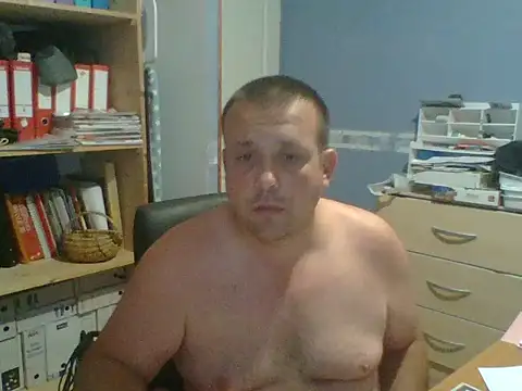 manubm03 online show from 06.25.26