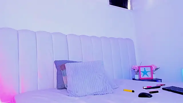 elsalondon online show from 12.21.25