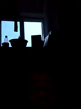 Snapshot of Govora chatting on 12.21.24 Govora online show from 12.21.24