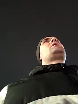 Snapshot of Govora chatting on 02.27.25 Govora online show from 02.27.25