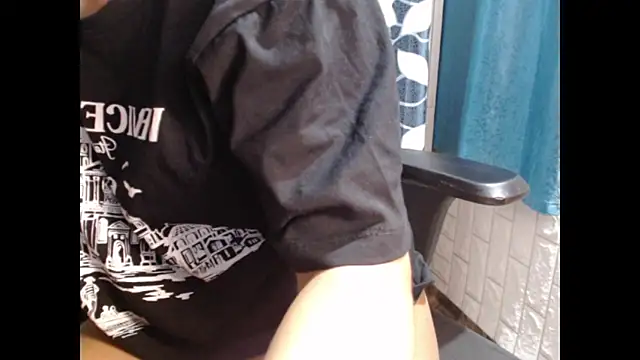 Snapshot of CuteRhea69 chatting on 03.17.25 CuteRhea69 online show from 03.17.25