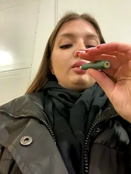 KrisMagnoly online show from 11.14.25