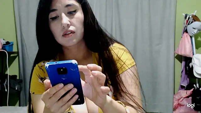 YummymeowW online show from 12.21.24