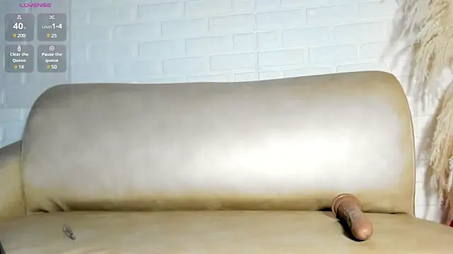 hersheybanks23 online show from 01.27.25