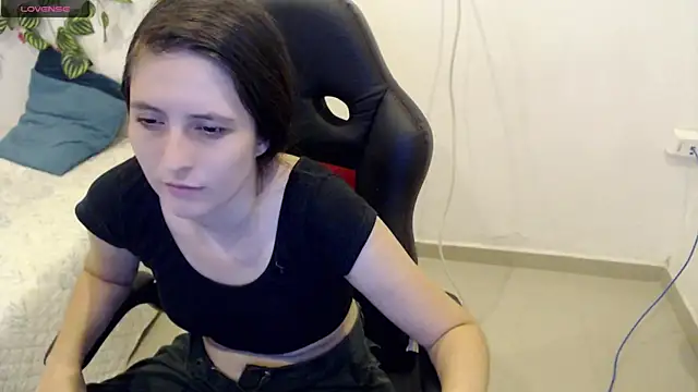 tania sweet   online show from 03.05.25