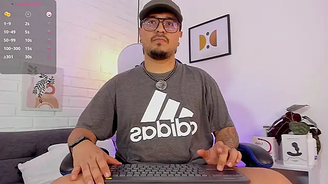 Snapshot of DaviidEvans_ chatting on 01.10.26 DaviidEvans online show from 01.10.26