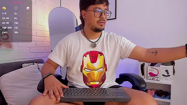 Snapshot of DaviidEvans_ chatting on 01.11.26 DaviidEvans online show from 01.11.26