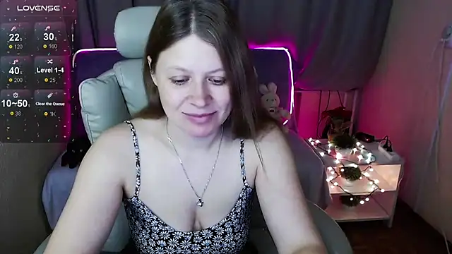 Snapshot of alekasamui chatting on 01.04.25 alekasamui online show from 01.04.25