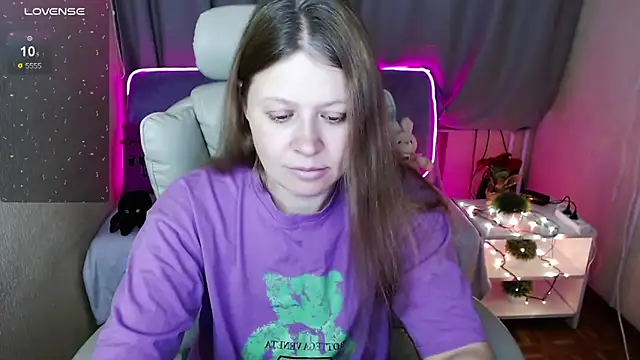 Snapshot of alekasamui chatting on 01.06.25 alekasamui online show from 01.06.25