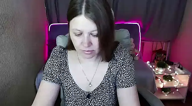 Snapshot of alekasamui chatting on 01.29.25 alekasamui online show from 01.29.25