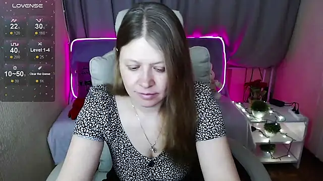 Snapshot of alekasamui chatting on 03.07.25 alekasamui online show from 03.07.25