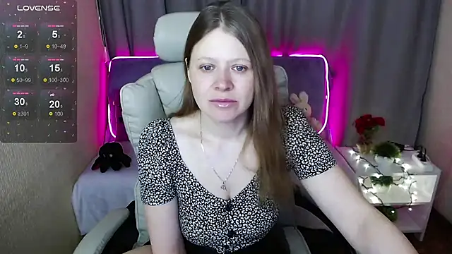 Snapshot of alekasamui chatting on 03.10.25 alekasamui online show from 03.10.25