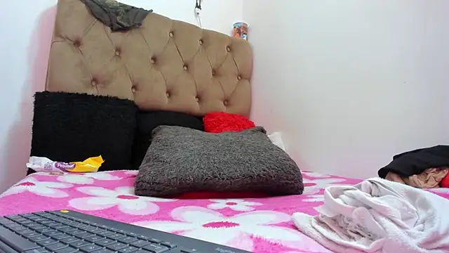 Snapshot of Aries_Mature chatting on 02.25.25 Aries Mature online show from 02.25.25