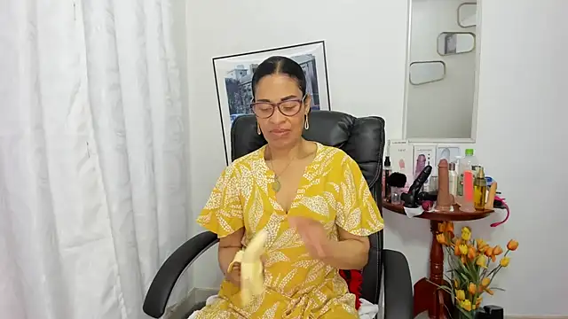 Snapshot of Aries_Mature chatting on 03.22.25 Aries Mature online show from 03.22.25