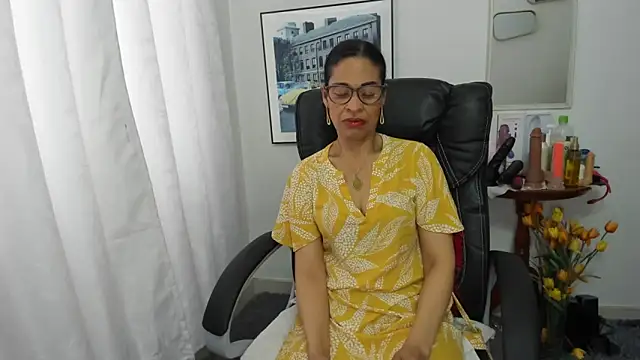 Snapshot of Aries_Mature chatting on 03.22.25 Aries Mature online show from 03.22.25