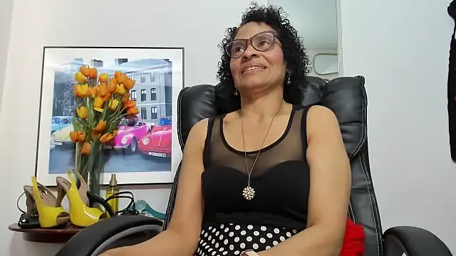 Snapshot of Aries_Mature chatting on 11.29.25 Aries Mature online show from 11.29.25