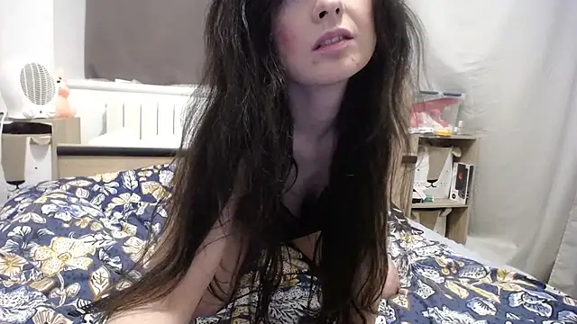 Snapshot of desirmiss1 chatting on 02.24.25 desirmiss1 online show from 02.24.25