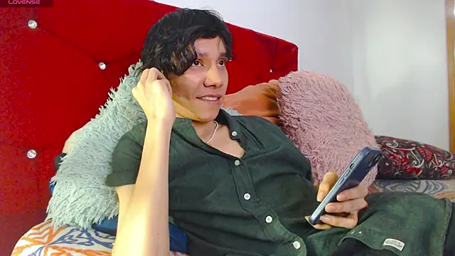 Snapshot of LAICK_01 chatting on 04.20.26 LAICK 01 online show from 04.20.26