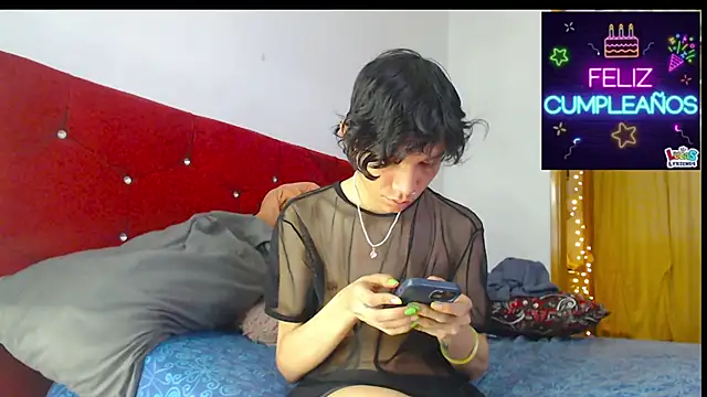 Snapshot of LAICK_01 chatting on 05.01.26 LAICK 01 online show from 05.01.26
