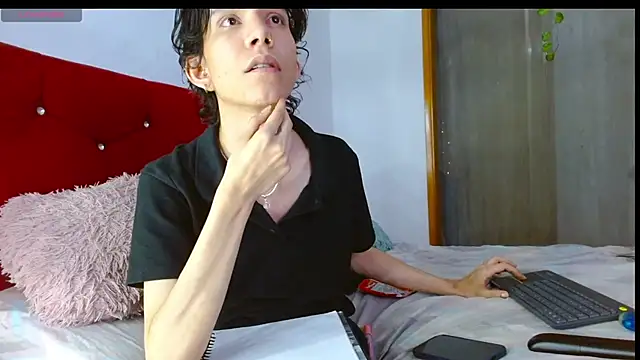 Snapshot of LAICK_01 chatting on 05.26.26 LAICK 01 online show from 05.26.26