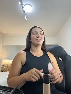 Snapshot of ava_blue chatting on 11.25.25 ava blue online show from 11.25.25