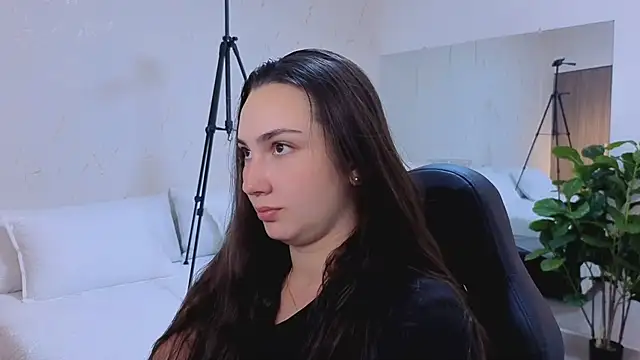 Snapshot of ava_blue chatting on 02.16.26 ava blue online show from 02.16.26