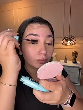 Snapshot of ava_blue chatting on 04.12.26 ava blue online show from 04.12.26