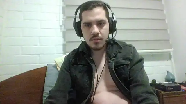 hung weeb online show from 11.19.25