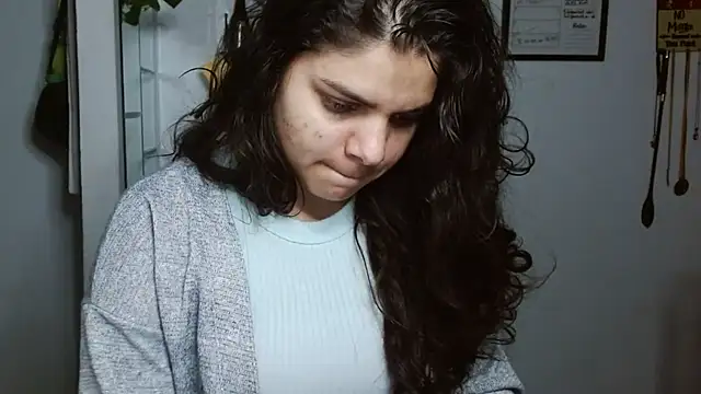 Snapshot of Nikkykora15 chatting on 10.08.25 Nikkykora15 online show from 10.08.25