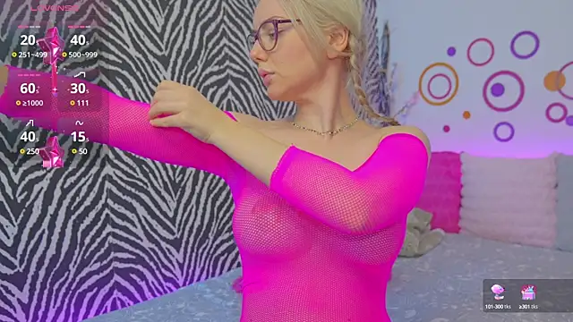 Snapshot of JennyShow chatting on 03.09.25 JennyShow online show from 03.09.25