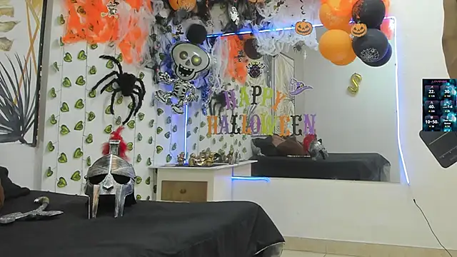 Snapshot of ChoreyTaiylor chatting on 10.31.25 ChoreyTaiylor online show from 10.31.25