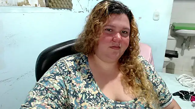 Snapshot of squirt322bbw chatting on 06.18.26 squirt322bbw online show from 06.18.26