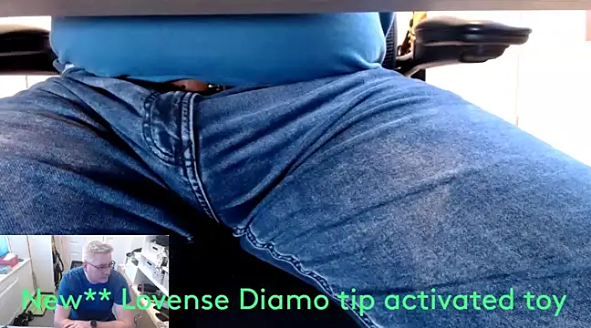 Snapshot of RicRockhard chatting on 01.02.25 RicRockhard online show from 01.02.25