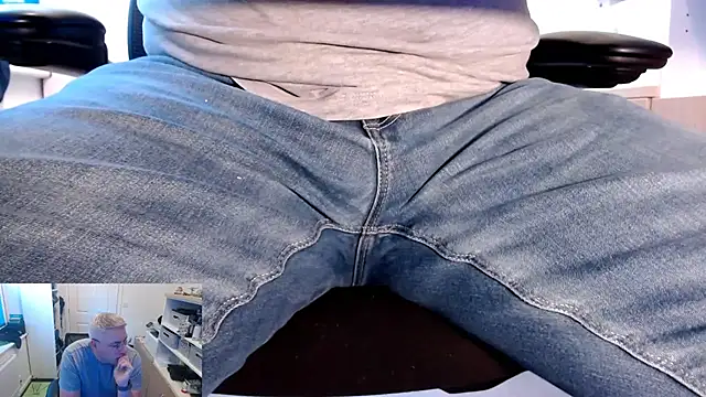 Snapshot of RicRockhard chatting on 10.06.25 RicRockhard online show from 10.06.25