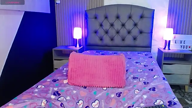 Snapshot of cheryl_hs chatting on 02.04.25 cheryl hs online show from 02.04.25