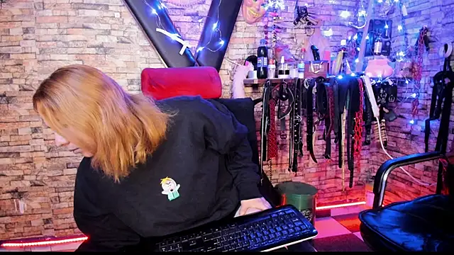 Liltildeman moon online show from 03.12.26