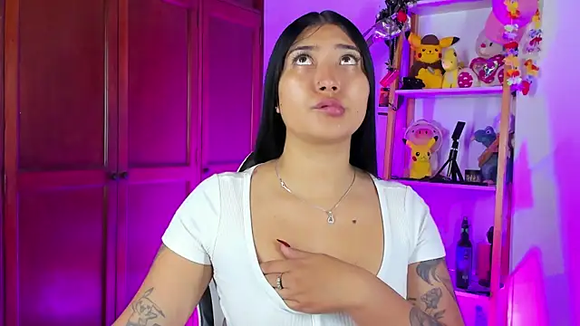 Snapshot of eymy-hadid chatting on 11.06.25 eymy-hadid online show from 11.06.25