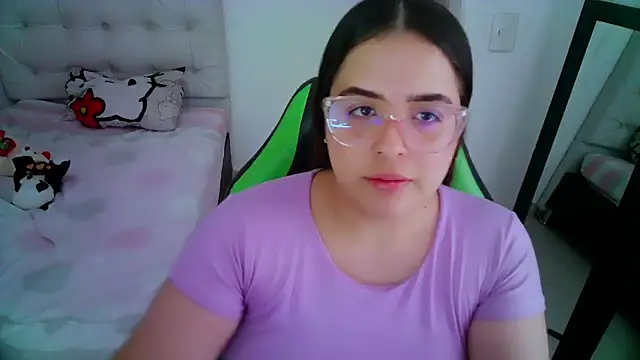 Snapshot of _alicia_z chatting on 12.03.24 alicia z online show from 12.03.24