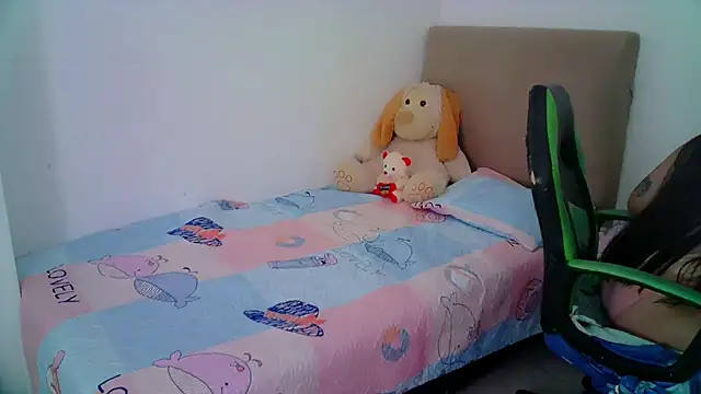 Snapshot of _alicia_z chatting on 01.18.25 alicia z online show from 01.18.25