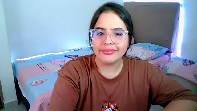 Snapshot of _alicia_z chatting on 02.11.25 alicia z online show from 02.11.25