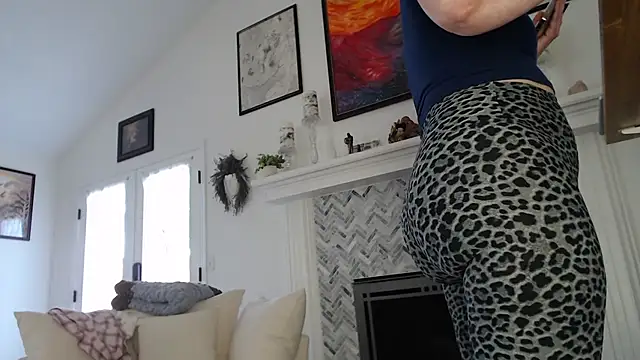 AuroraWillows online show from 09.27.25