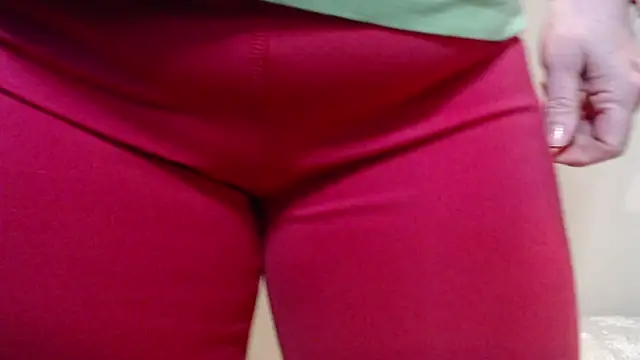 Snapshot of JoannaAndNeighbour chatting on 02.21.25 JoannaAndNeighbour online show from 02.21.25