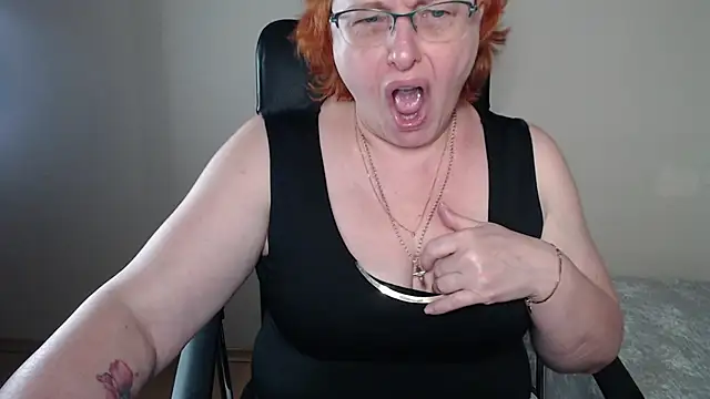 Snapshot of JoannaAndNeighbour chatting on 03.07.25 JoannaAndNeighbour online show from 03.07.25