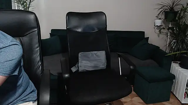 Snapshot of JoannaAndNeighbour chatting on 10.03.25 JoannaAndNeighbour online show from 10.03.25