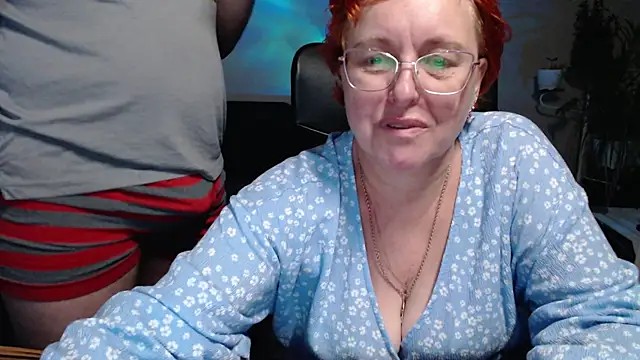 Snapshot of JoannaAndNeighbour chatting on 11.15.25 JoannaAndNeighbour online show from 11.15.25