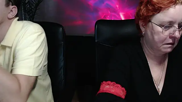 Snapshot of JoannaAndNeighbour chatting on 11.16.25 JoannaAndNeighbour online show from 11.16.25