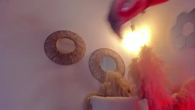 Snapshot of whiite_snow chatting on 01.17.25 whiite snow online show from 01.17.25